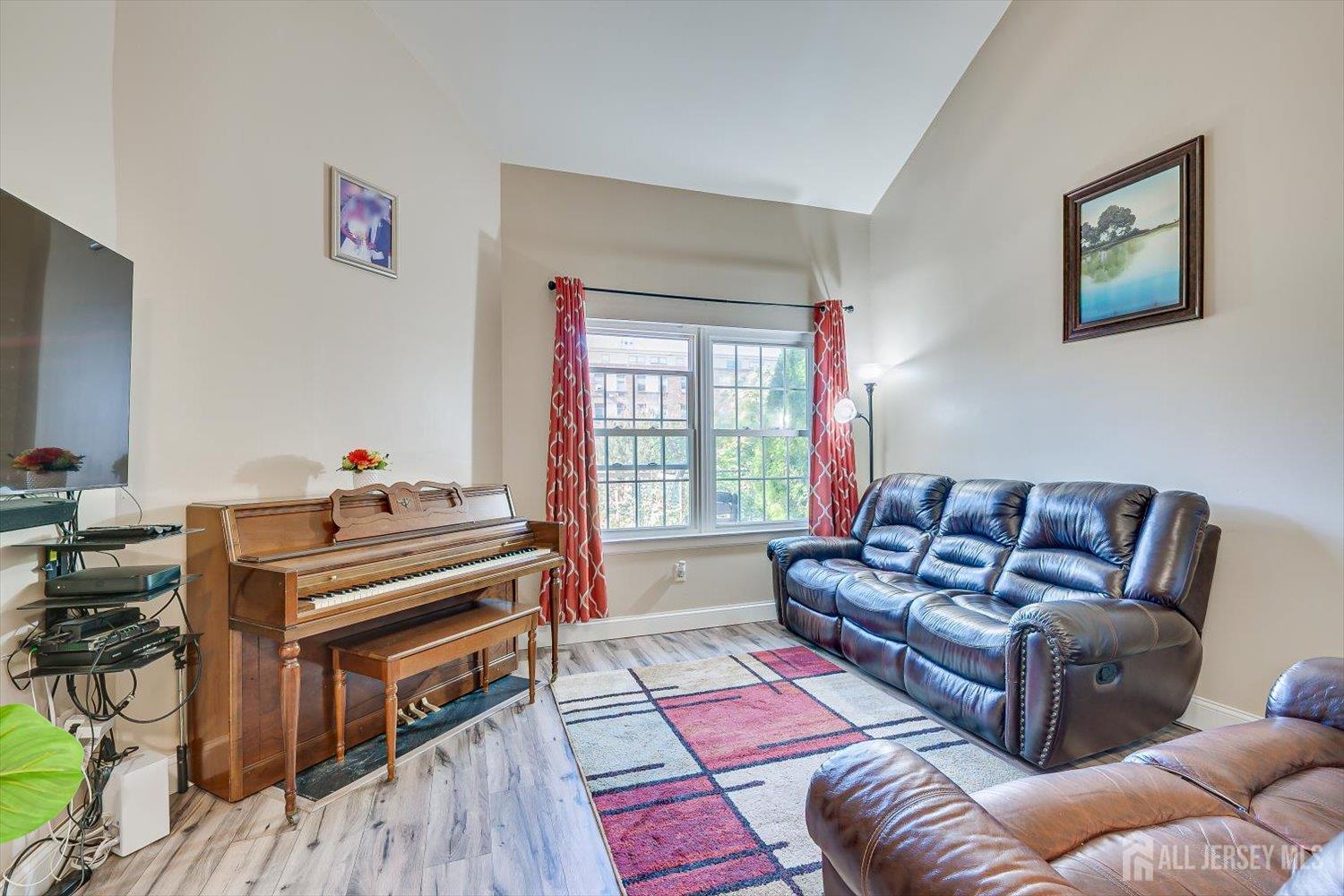 57 Renaissance Lane, New Brunswick, NJ, 08901 image 11