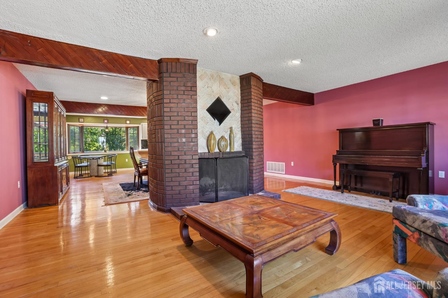 97 Amherst Avenue, Colonia, NJ, 07067 image 25