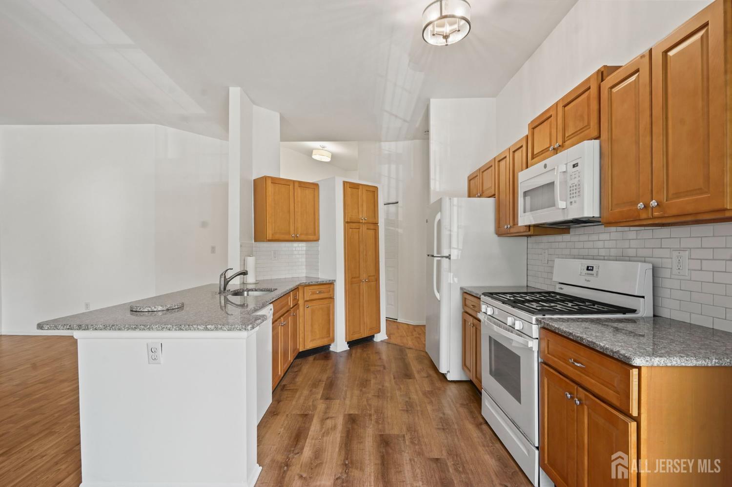 6083 Cedar Court, South Brunswick, NJ, 08852 image 15