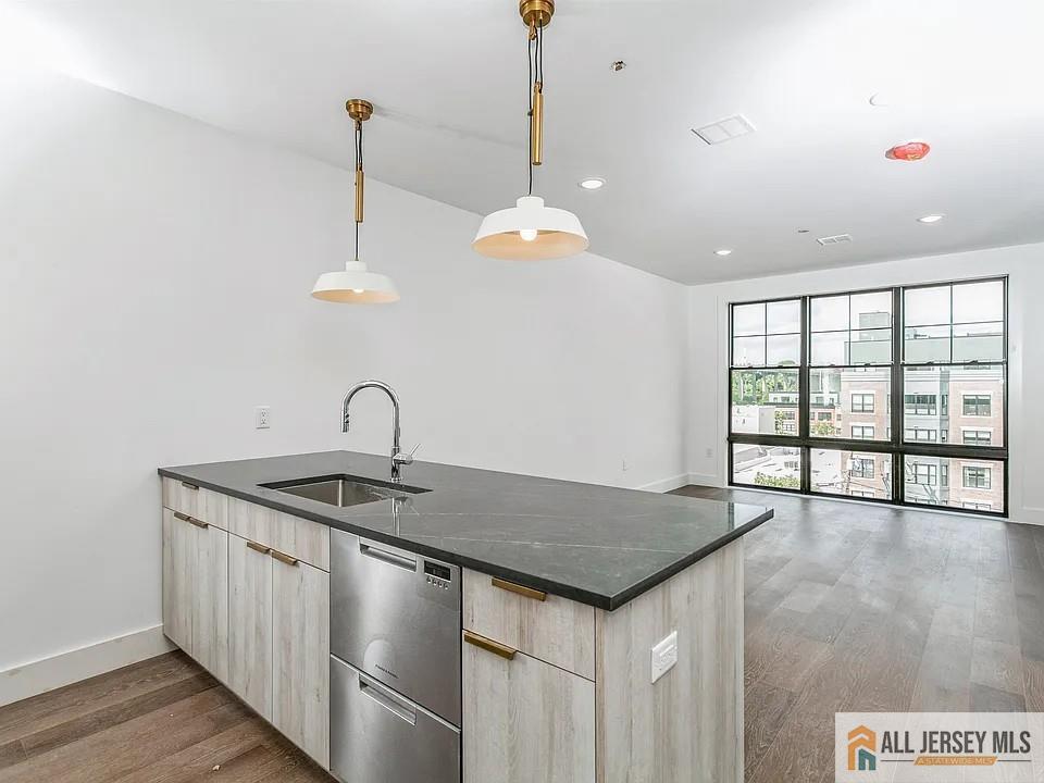 386 5th Street 301, Jersey City, NJ, 07302