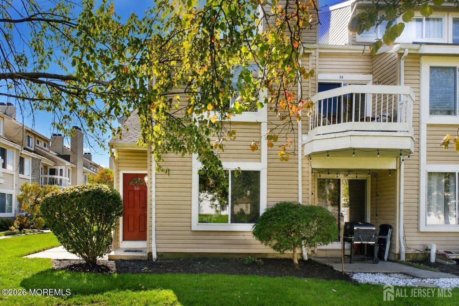 56 Farnham Square Image 2