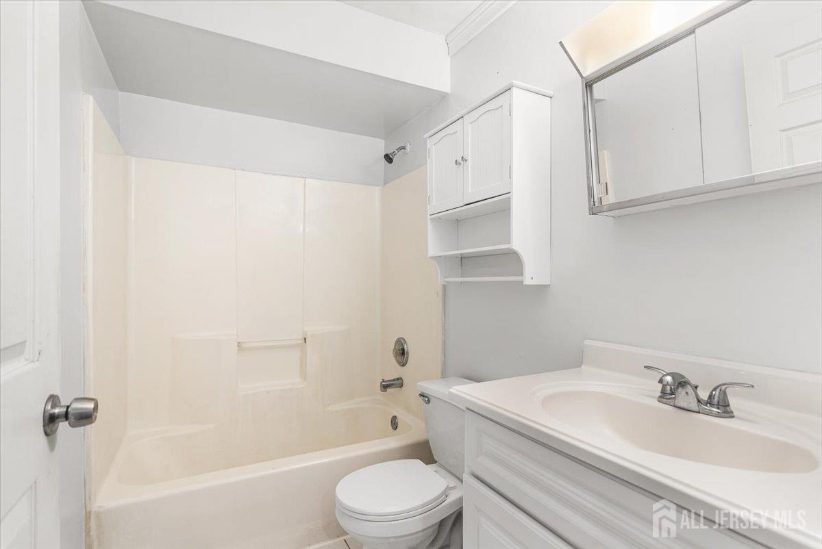32 Mckinley Avenue, Carteret, NJ, 07008 image 14