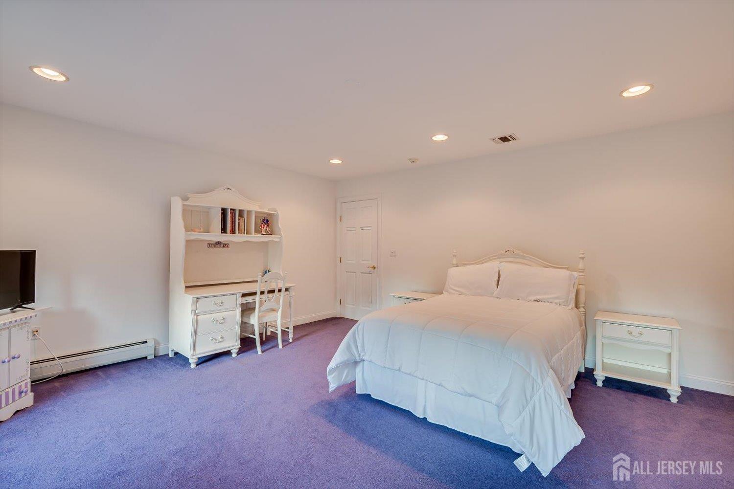 21 Stafford Road, Colonia, NJ, 07067 image 54