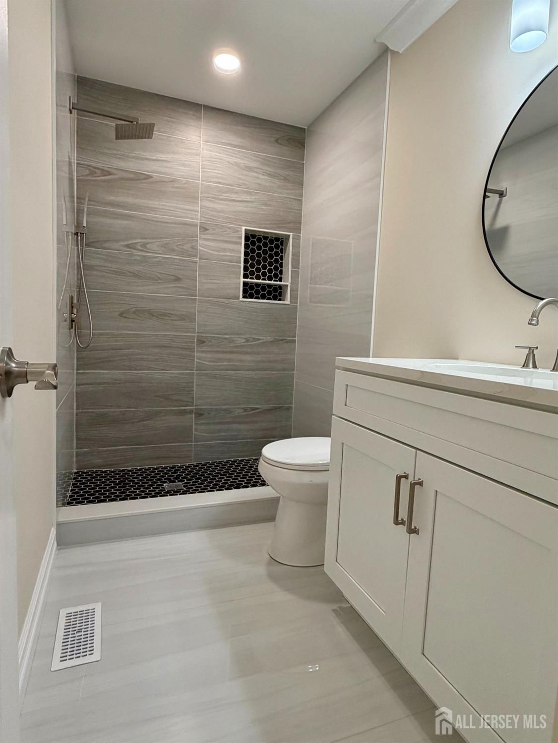 10 Betsy Ross Drive B, Monroe, NJ, 08831 image 21