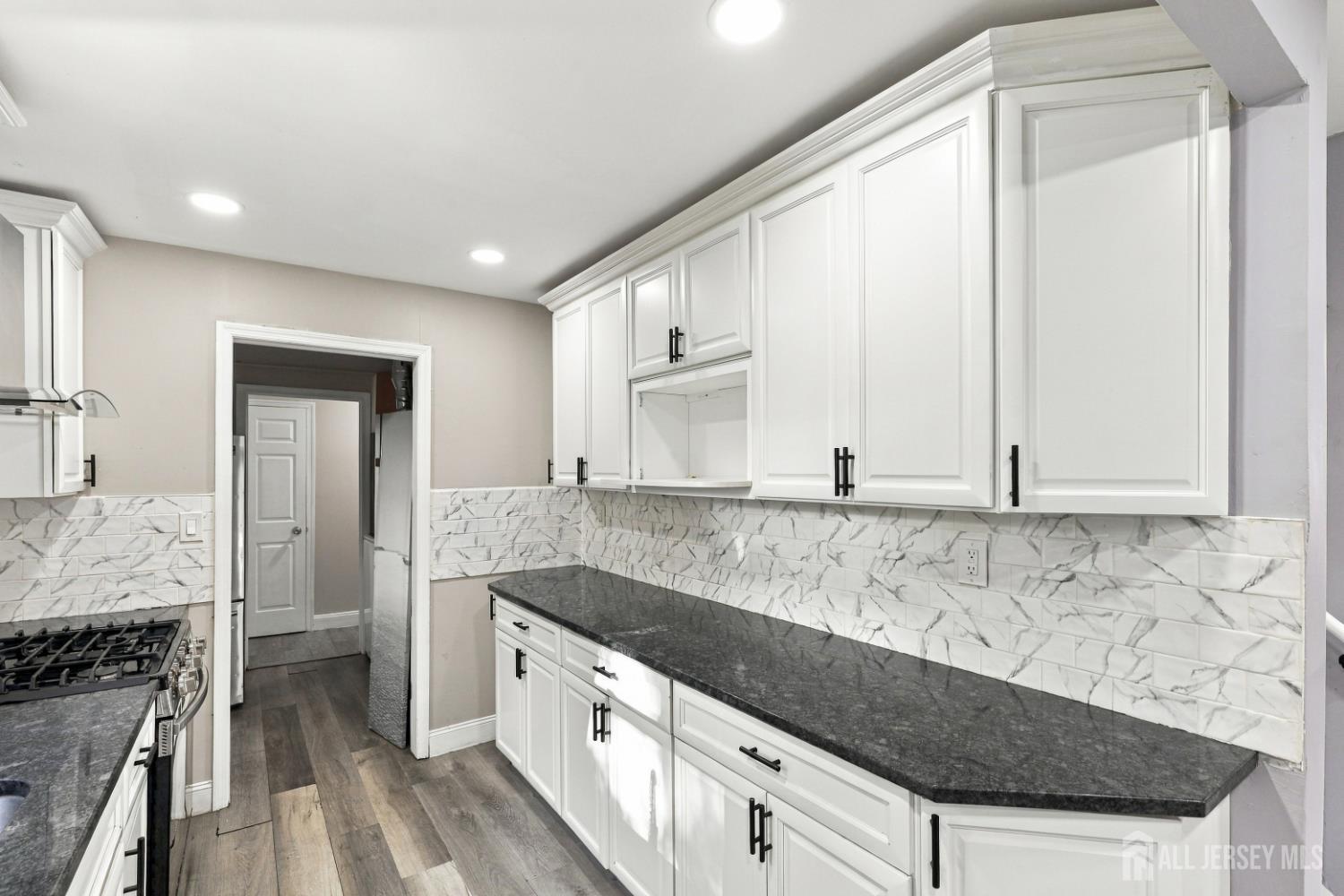 19 David Court, Colonia, NJ, 07067 image 11