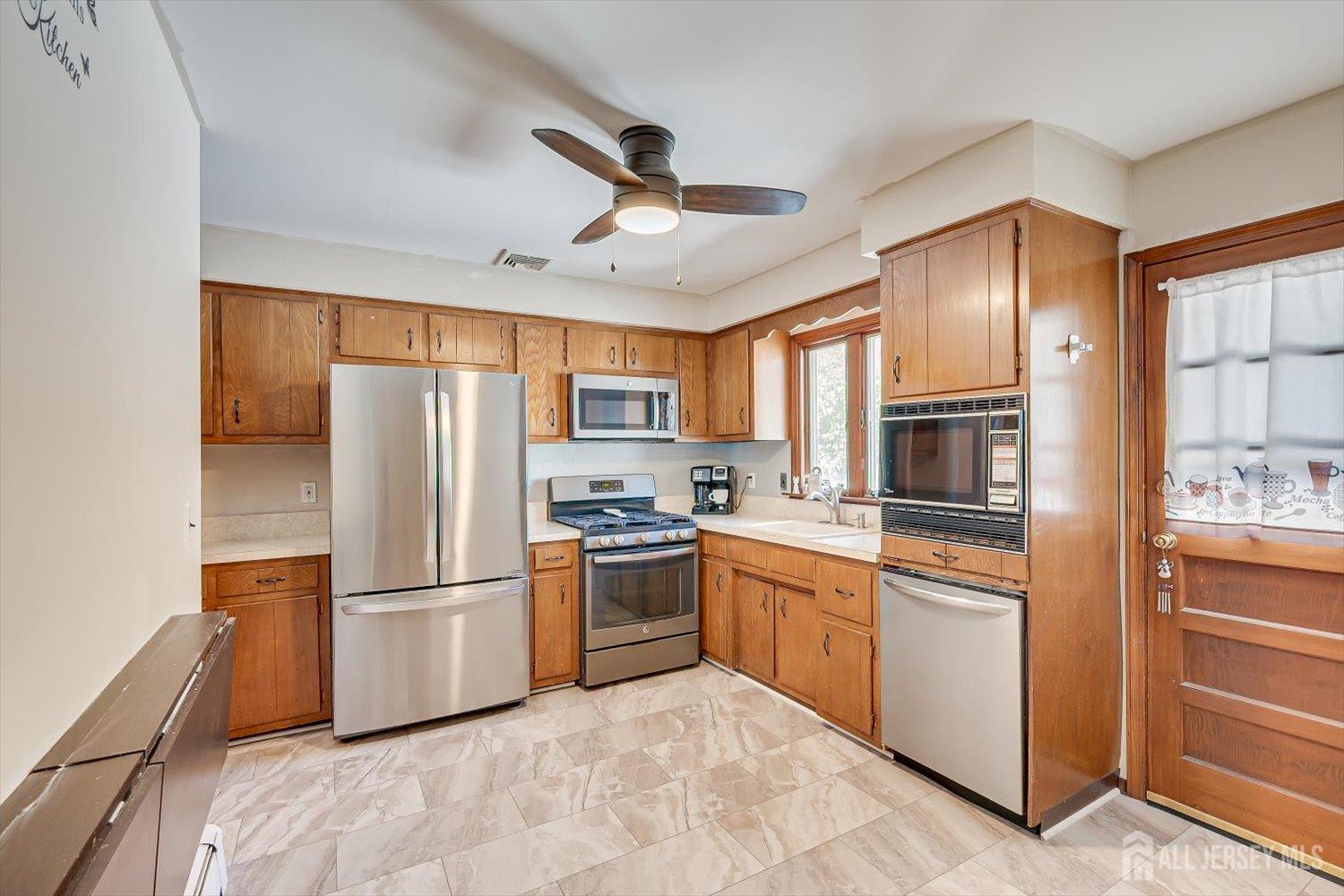 2348 Holly Avenue, South Plainfield, NJ, 07080 image 9