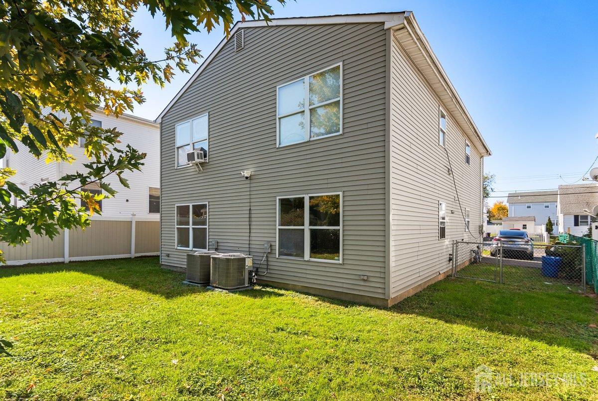 32 Mckinley Avenue Image 3