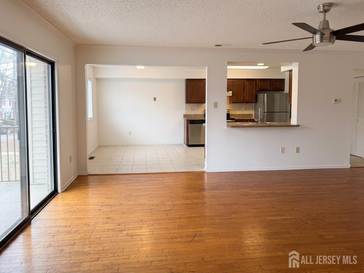 107 Edison Glen Terrace Image 3