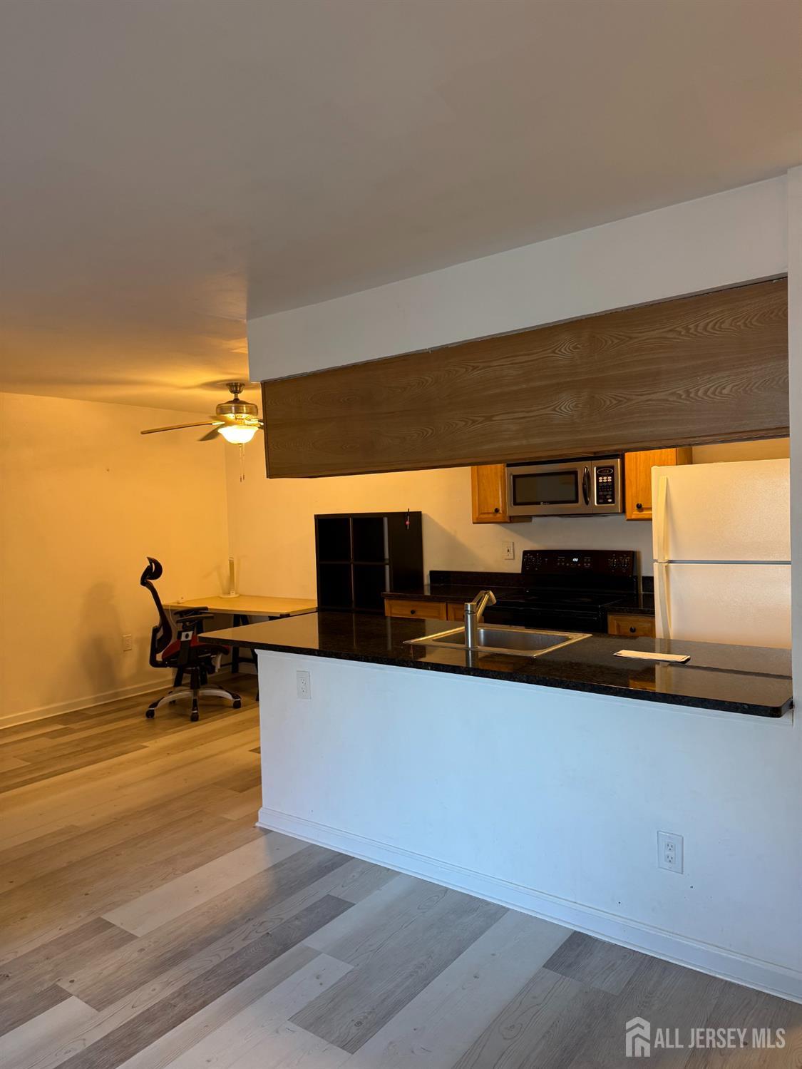 73 Eton Way Image 2