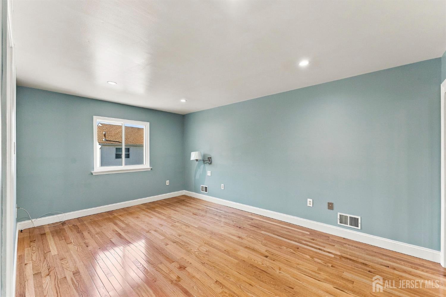 67 Victoria Way, Sewaren, NJ, 07077 image 14