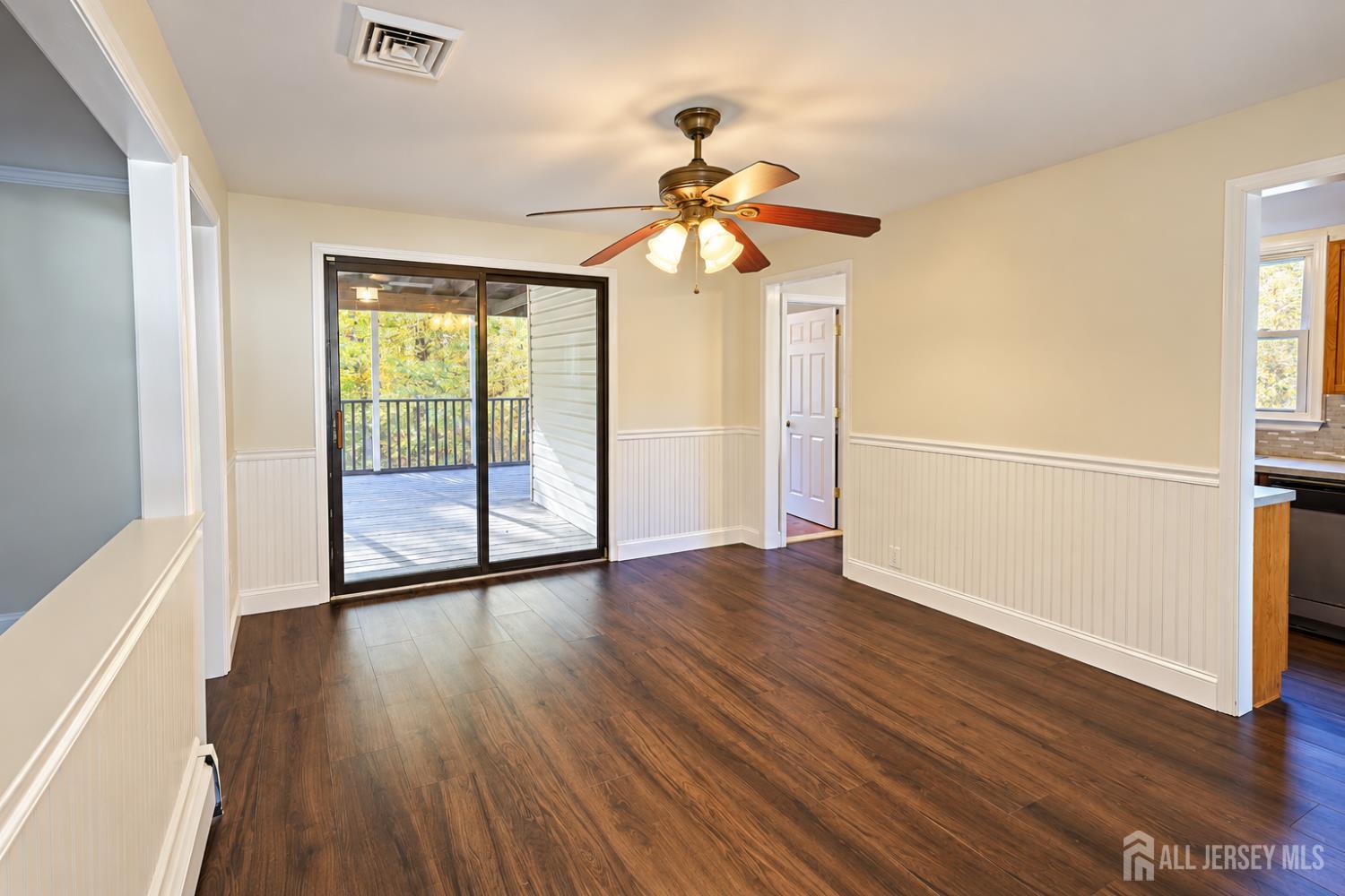 693 Cook Avenue Image 4
